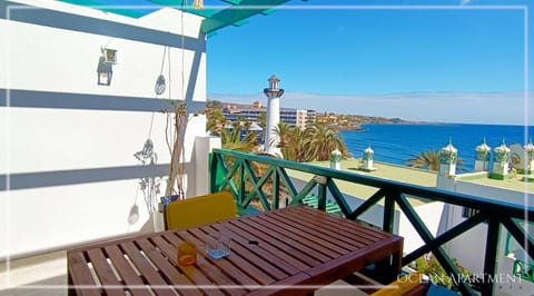 Day, View (from property/room), Balcony/Terrace, Landmark view, Sea view