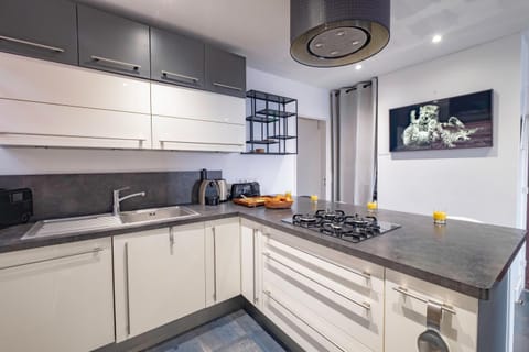 Coffee/tea facilities, Food and drinks, Food, dishwasher, stove, toaster