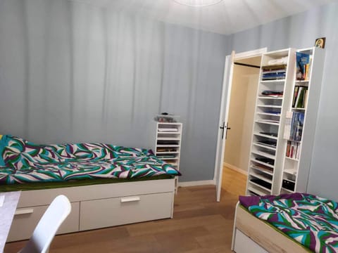 Paris Bécon Apartment in Courbevoie