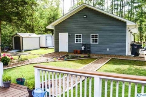 Your quiet place on Weiss Lake House in Weiss Lake