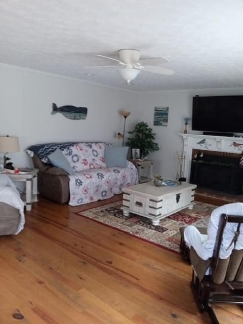 Your quiet place on Weiss Lake House in Weiss Lake