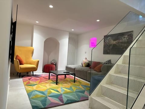 Norwich city centre, Norfolk, free car parking. House in Norwich