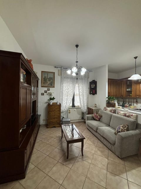 Communal lounge/ TV room, TV and multimedia, Kitchen or kitchenette, Living room, Seating area