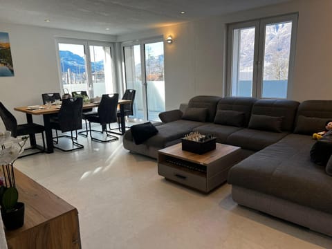 Living room, Seating area, Dining area