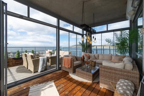 Patio, View (from property/room), Balcony/Terrace, Seating area, Sea view