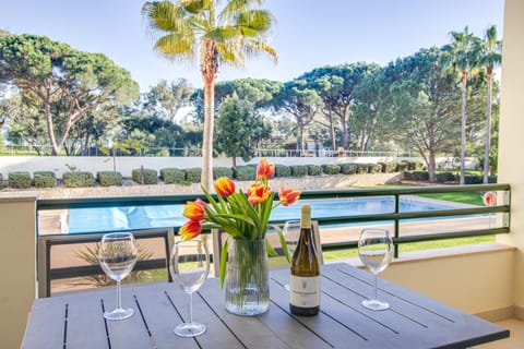 Balcony/Terrace, Dining area, Garden view, Pool view, Swimming pool