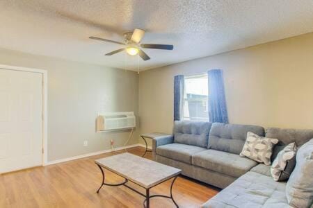 One-bedroom ready for you near Fort Sill Apartment in Lawton