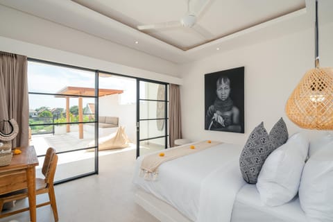 Bed, View (from property/room), Photo of the whole room, Bedroom, fireplace