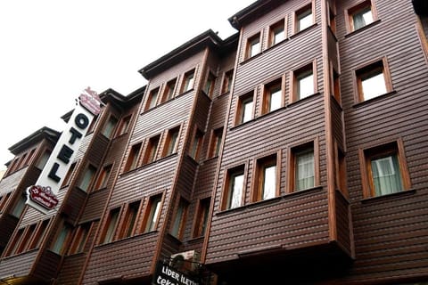 Property building, Day