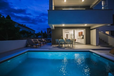 Balcony/Terrace, Swimming pool, Swimming pool