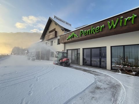 Penker Wirt Zimmer BANK Hotel in Carinthia, Austria