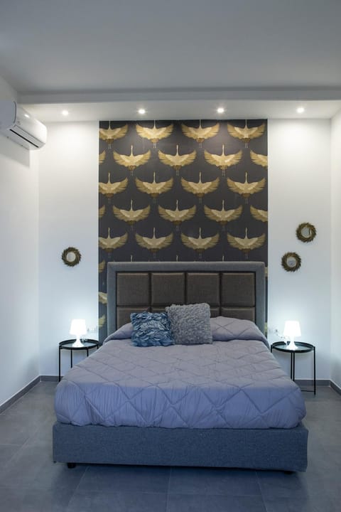 Bed, Photo of the whole room, Bedroom, air conditioner