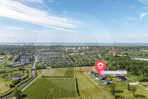 Welcome in - Luxe vakantiewoningen nabij strand ZEEBRIES - Dishoek Campground/ 
RV Resort in Koudekerke