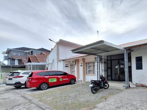 Property building, Parking