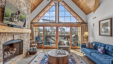 TV and multimedia, Seating area, Mountain view, fireplace, furniture