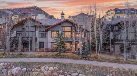 Property building, Neighbourhood, Natural landscape, Mountain view, Sunset