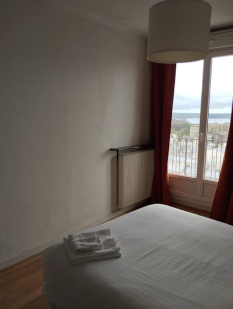 Appt 2 ch vue mer à 5' de la gare de BREST Apartment in Brest