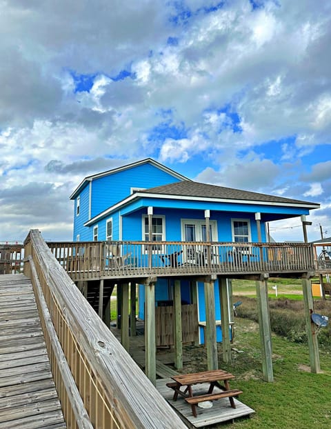 Property building, Natural landscape, View (from property/room), Balcony/Terrace
