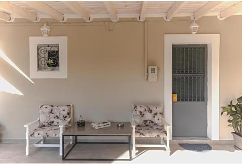 Patio, Balcony/Terrace, Seating area