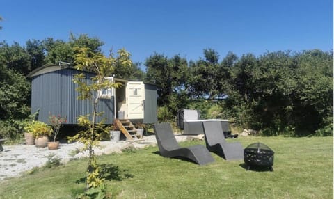 The Daffodil Hut Chalet in England