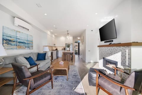 Ocean's 7 at THE BEACH HOUSE House in Vancouver Island