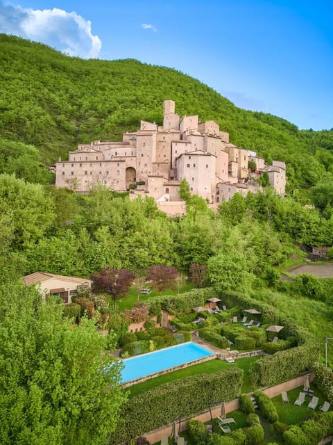 Property building, Natural landscape, Mountain view, Swimming pool