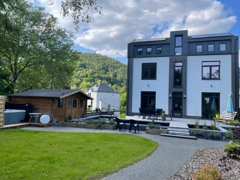Gîte La Vieille Ferme Chaudfontaine et son jacuzzi House in Liège