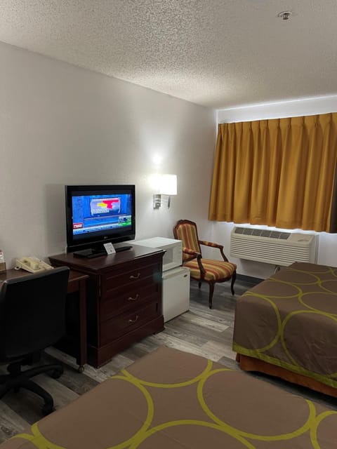 Super 8 by Wyndham Trinidad Hotel in Trinidad