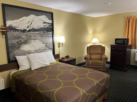 Super 8 by Wyndham Trinidad Hotel in Trinidad