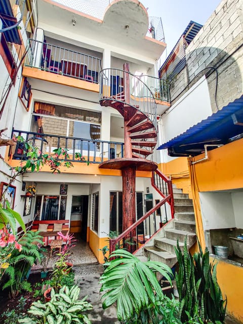 Property building, Patio, Balcony/Terrace