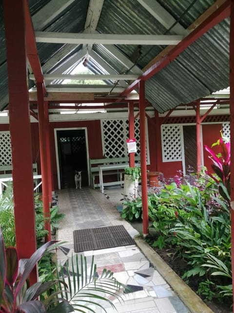 Facade/entrance