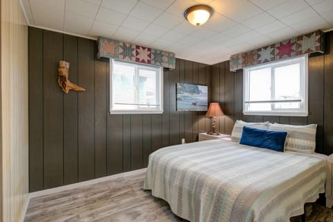 The Sportsman 2-Br Cottage 6 by Grayland Beach House in Grayland