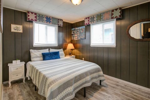 The Sportsman 2-Br Cottage 6 by Grayland Beach House in Grayland