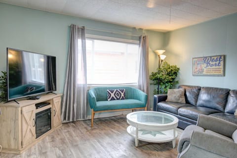 Sand and Surf Cottage 2-Bed by the Sea w fireplace House in Grayland