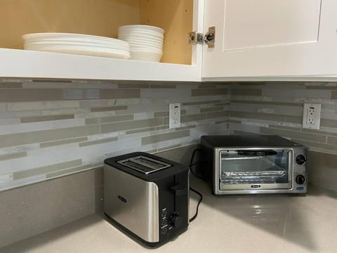 New! Cozy Gated 3BR, 2BA Vacation Home House in Rosemead