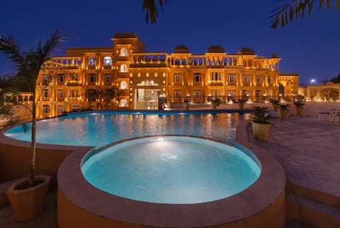 Property building, Swimming pool