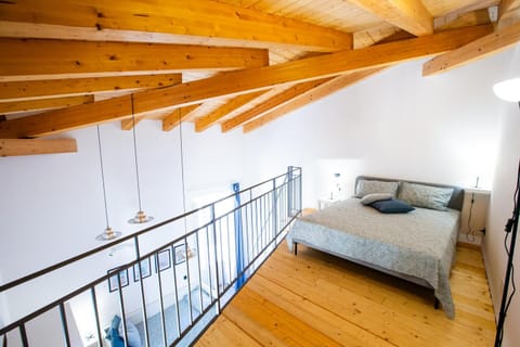 Bed, Photo of the whole room, Bedroom, air conditioner