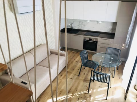 Living room, Dining area, stove