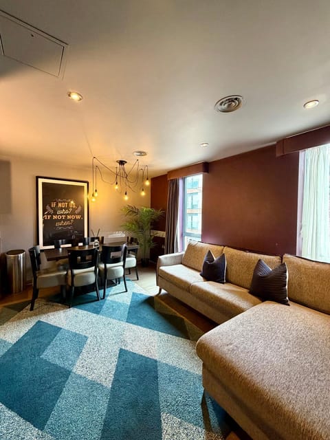 Living room, Dining area