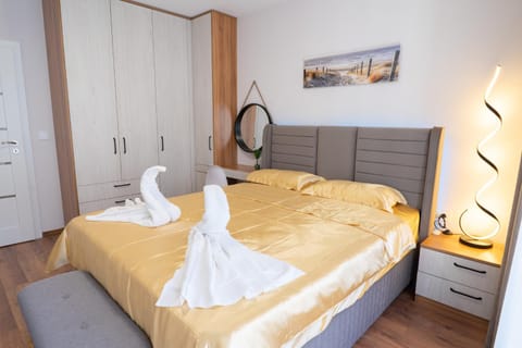 Bed, Bedroom, wardrobe