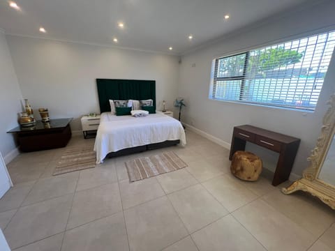 Villa Lamsyh- your second home House in Cape Town