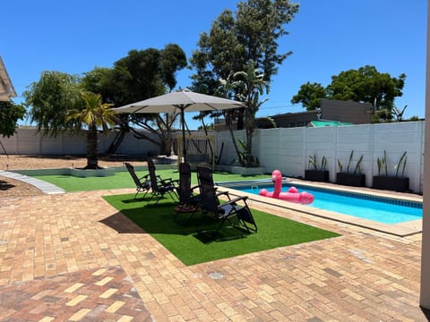 Villa Lamsyh- your second home House in Cape Town