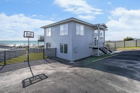 Vista Del Porto House in Bridport