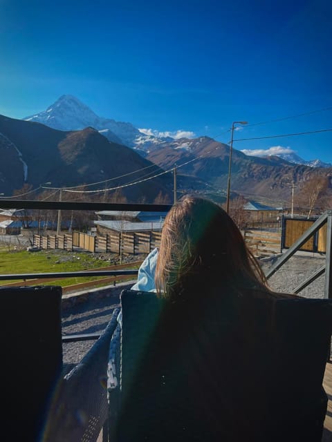 Property building, Nearby landmark, Natural landscape, Balcony/Terrace, Mountain view