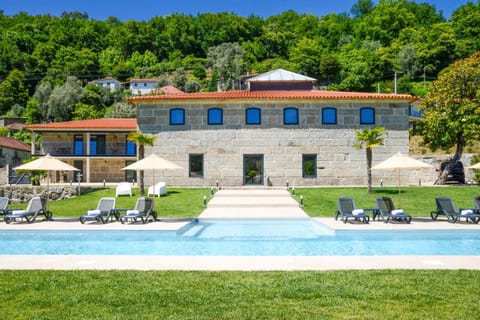Property building, Garden, Pool view, Swimming pool, sunbed