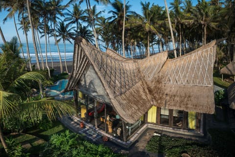Property building, Natural landscape, Garden, Beach, Garden view, Sea view, Swimming pool