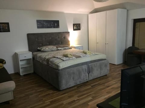 Apartman Birboni Pul ZEMUN Apartment in Belgrade