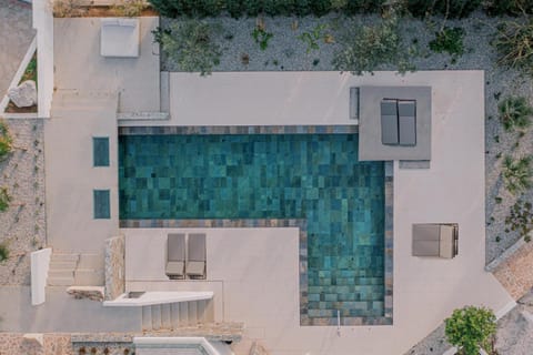 Patio, Day, Pool view, Swimming pool, sunbed