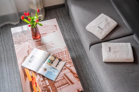 Living room, Seating area, towels