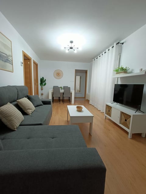 Communal lounge/ TV room, Living room, Evening entertainment